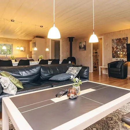 Prázdninový dům 4 Star In Vaeggerlose Bøtø By